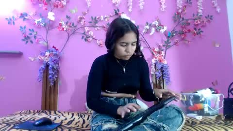 sofia online show from May 5, 3:31 pm