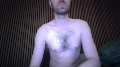 Snapshot of skinnytomdickinson chatting on March 27, 7:03 am skinnytomdickinson online show from March 27, 7:03 am