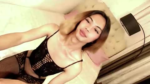 skinnytrans69 online show from May 20, 3:51 pm