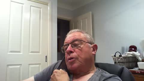 Snapshot of skipper1970 chatting on March 11, 8:42 am Skipper1970 online show from March 11, 8:42 am