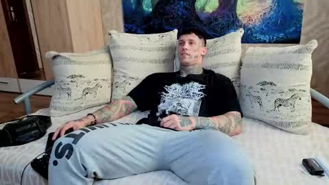 Snapshot of skirlingod chatting on September 16, 4:57 am skirlingod online show from September 16, 4:57 am