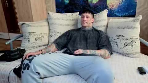 Snapshot of skirlingod chatting on September 17, 4:58 am skirlingod online show from September 17, 4:58 am