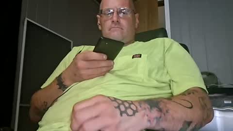 Snapshot of skunk8p chatting on June 30, 9:43 am skunk8p online show from June 30, 9:43 am