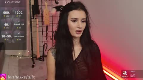 Eliza online show from October 6, 10:51 pm