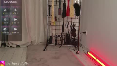 Eliza online show from November 5, 11:16 pm