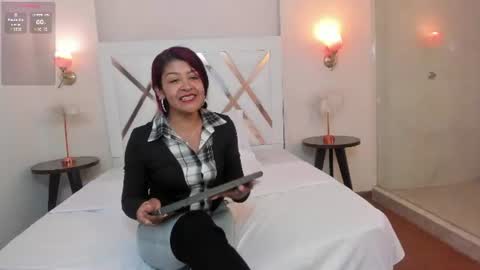 Snapshot of sky_collins_ chatting on June 30, 7:37 pm Sky online show from June 30, 7:37 pm
