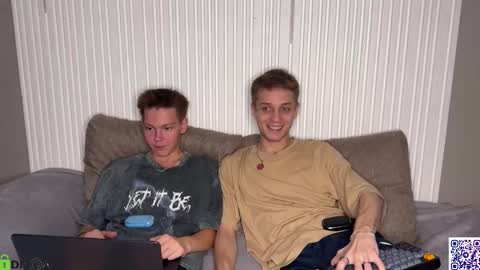 sky_hunter online show from October 13, 3:45 pm