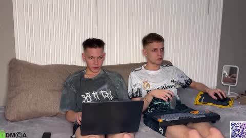 sky_hunter online show from October 30, 4:30 pm