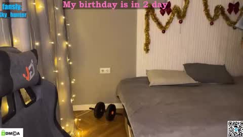 sky_hunter online show from December 15, 1:48 pm