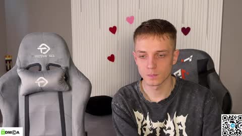 sky_hunter online show from April 1, 11:55 am