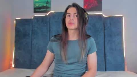 Snapshot of sky_liink chatting on October 21, 10:21 pm Santiago online show from October 21, 10:21 pm