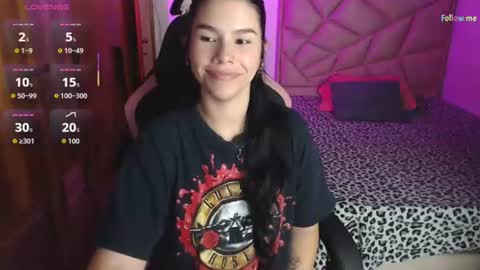 Snapshot of sky_lover_ chatting on June 18, 9:58 am Sky online show from June 18, 9:58 am
