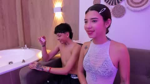 sky_n_zayn online show from March 22, 1:03 pm