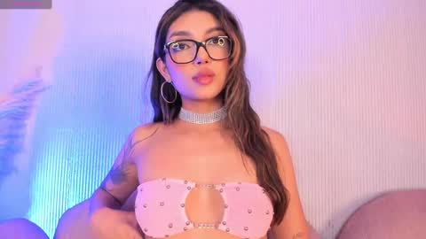 Snapshot of sky_rosee chatting on December 14, 5:14 pm Sky online show from December 14, 5:14 pm