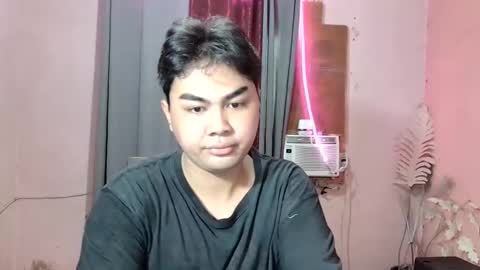 Snapshot of sky_uxxx chatting on October 3, 3:36 am sky_uxxx online show from October 3, 3:36 am