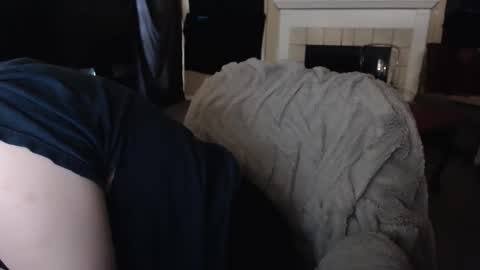 Snapshot of skyblu1 chatting on October 14, 8:20 pm SKYLE online show from October 14, 8:20 pm