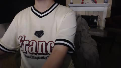 Snapshot of skyblu1 chatting on October 23, 3:50 am SKYLE online show from October 23, 3:50 am