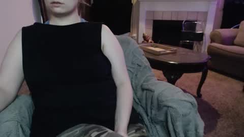 SKYLE   online show from May 22, 9:31 pm