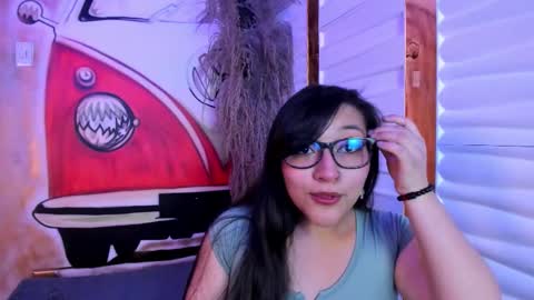 skye_bluee_ online show from October 14, 3:18 am