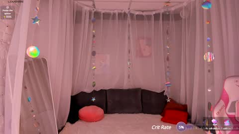 Snapshot of skye_shy chatting on February 6, 4:36 pm Skye online show from February 6, 4:36 pm