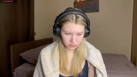 Snapshot of skyedavis chatting on February 4, 6:47 pm skyedavis online show from February 4, 6:47 pm