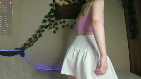 skyedavis online show from May 12, 1:41 pm