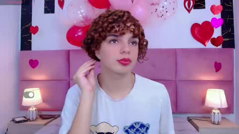 Snapshot of skyee_angel chatting on February 15, 1:41 pm Angel online show from February 15, 1:41 pm