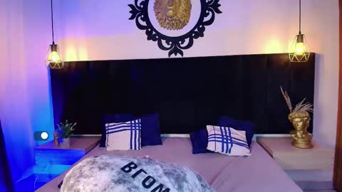 Snapshot of skyee_angel chatting on March 3, 8:04 pm Angel online show from March 3, 8:04 pm