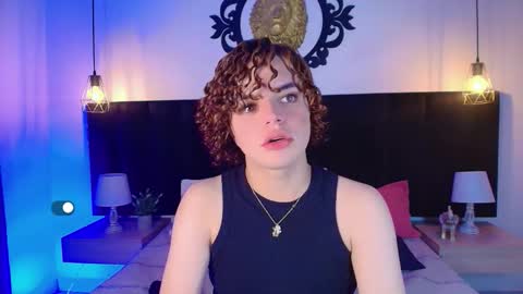 Snapshot of skyee_angel chatting on March 21, 8:01 pm Angel online show from March 21, 8:01 pm