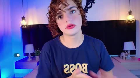Snapshot of skyee_angel chatting on March 27, 7:57 pm Angel online show from March 27, 7:57 pm