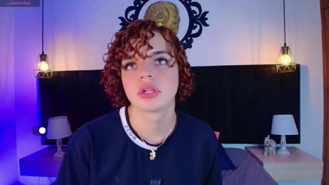 Snapshot of skyee_angel chatting on April 4, 7:44 pm Angel online show from April 4, 7:44 pm