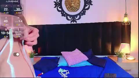 Snapshot of skyee_angel chatting on June 14, 1:46 pm Angel online show from June 14, 1:46 pm