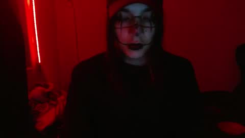 Snapshot of skykar chatting on April 5, 7:27 am reep online show from April 5, 7:27 am