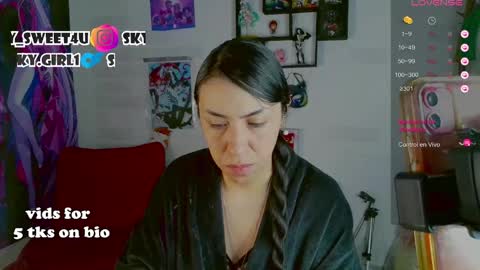 Snapshot of skylady05 chatting on May 1, 1:32 am millie online show from May 1, 1:32 am