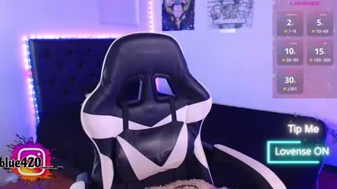 blue online show from November 26, 9:49 pm