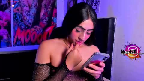 blue online show from March 6, 11:45 pm