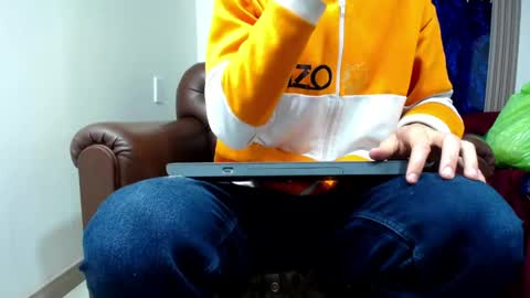 Skyler online show from April 20, 8:54 pm
