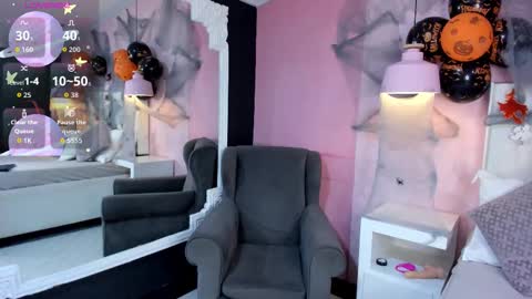 skylerbloom online show from October 26, 3:01 am