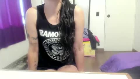 skyler online show from November 23, 9:14 pm