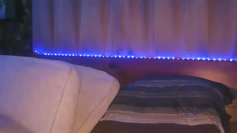 skyonetoo3 online show from September 27, 4:39 am