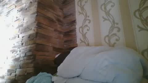 skyressie333 online show from October 7, 2:25 pm