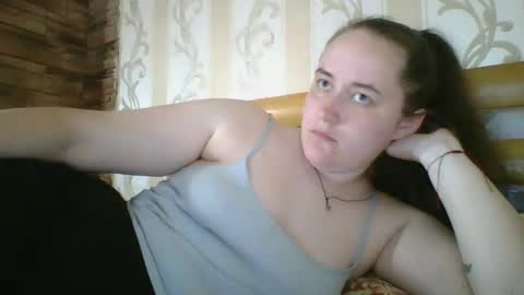 skyressie333 online show from May 8, 6:24 pm