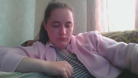 skyressie333 online show from May 11, 6:30 am