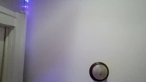 skysnicker online show from November 19, 6:46 am