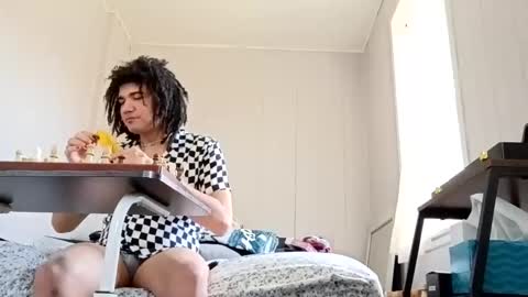 skysnicker online show from November 24, 4:18 pm