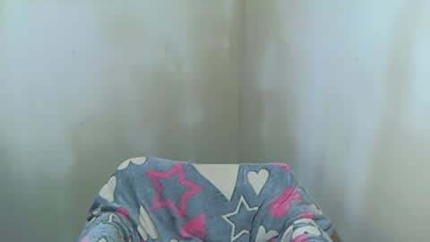 Snapshot of skysupernova chatting on April 16, 5:25 pm Sky online show from April 16, 5:25 pm
