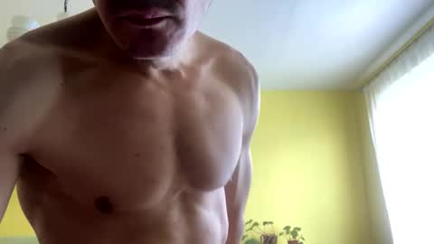 Snapshot of slabyhrac chatting on February 13, 10:12 am slabyhrac online show from February 13, 10:12 am