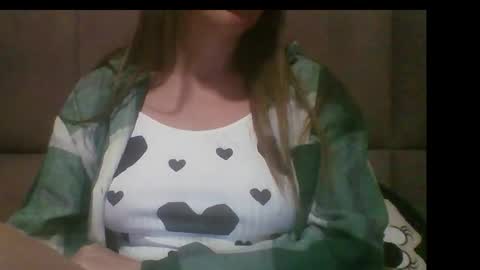 Snapshot of sladkiegubki chatting on September 20, 10:33 pm Sladkiegubki online show from September 20, 10:33 pm