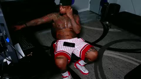 Snapshot of slangondemhoes chatting on June 7, 12:48 am nasty twitter KASHCARTERATL online show from June 7, 12:48 am