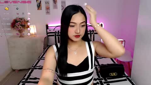 Snapshot of slave_amanda69 chatting on January 6, 5:52 am Queen Cyrine online show from January 6, 5:52 am